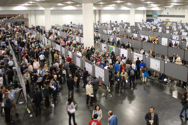 a large group of people in a large room
