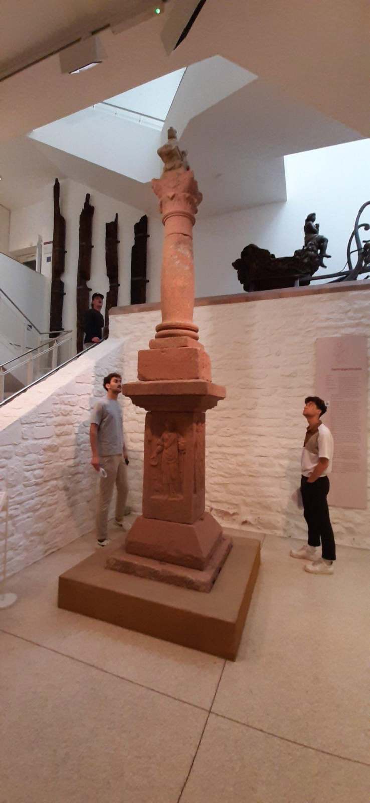 students in a museum